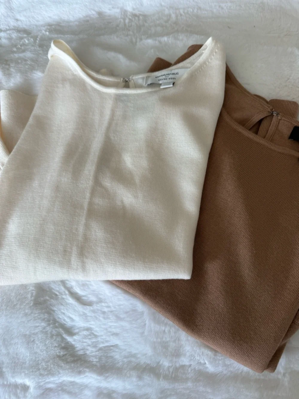 Two Banana Republic Women's Cream & Brown Merino Wool Sweaters- 2 items! - Picture 3 of 9